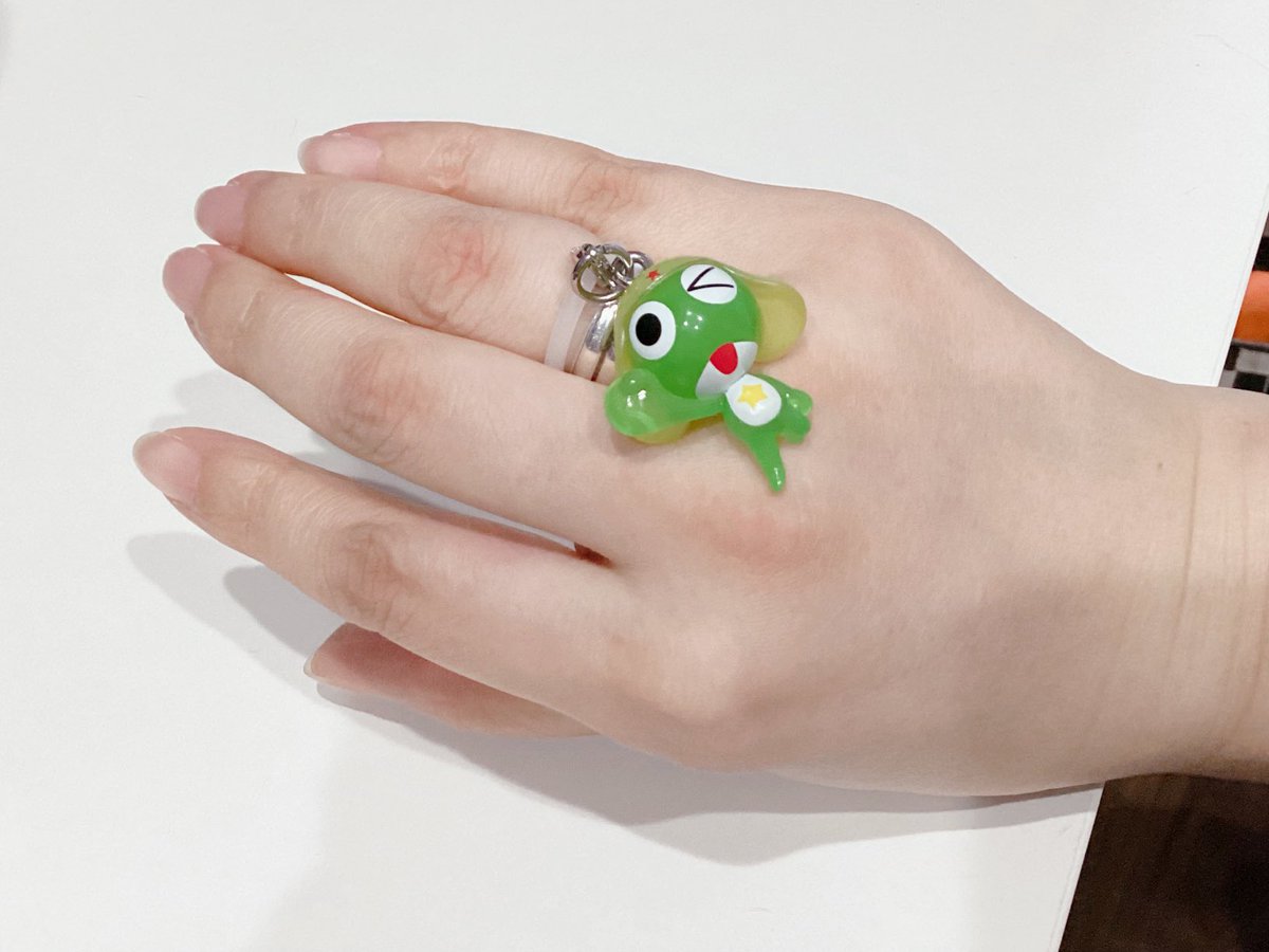 ガチャガチャでアマガエル当てた🐸
マンガ大好きで職場の同僚やお客様に布教し
アニメになってDVD集めて、ガンプラを横に置いて
軍曹プラモ作った思い出　priceless