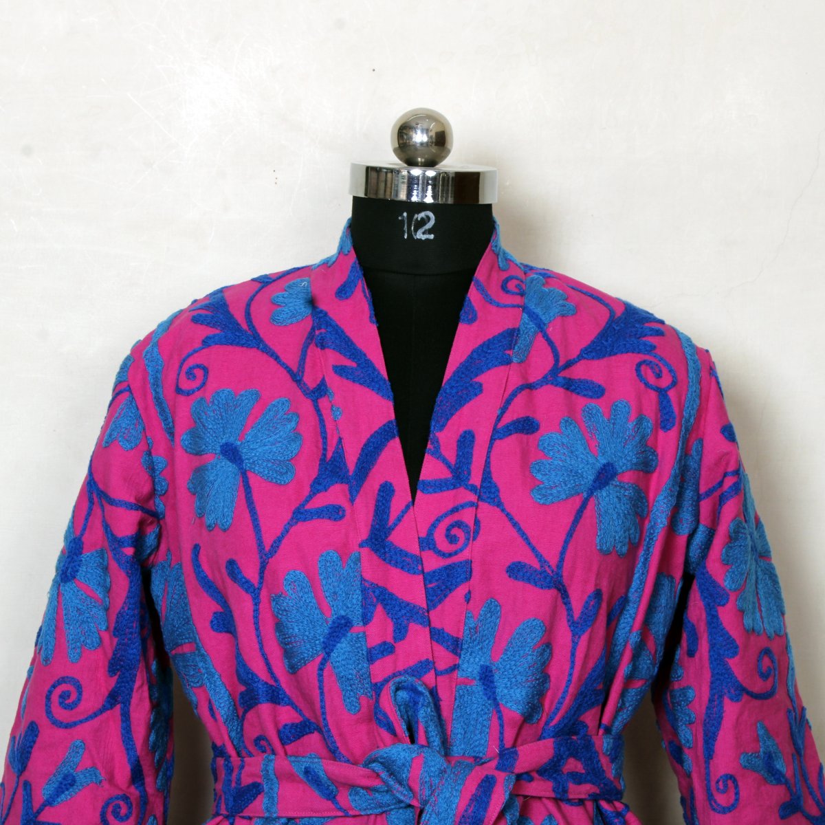 CAndcrafts's tweet photo. #EmbroideryCoat #EmbroideredCoat #CoatStyle
#FashionWithFlair #UniqueOuterwear https://t.co/4PDlqi9eoM