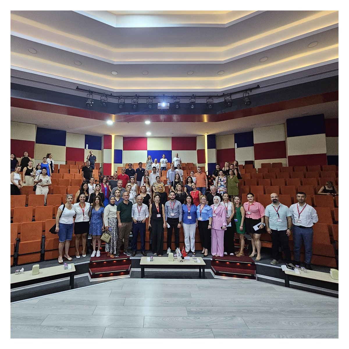 Rehber öğretmenimiz <a href="/DeryaAk48155148/">BK Derya Akçay</a> tarafından 8.sınıf velilerimize Sene başı LGS Veli Bilgilendirme sunumu gerçekleştirilmiştir.
LGS sürecinde yapılacaklar hakkında velilerimize bilgi verilerek; LGS'ye Merhaba! dedik.
Başarılarla dolu bir yıl olması dileğiyle...
#LGS2025