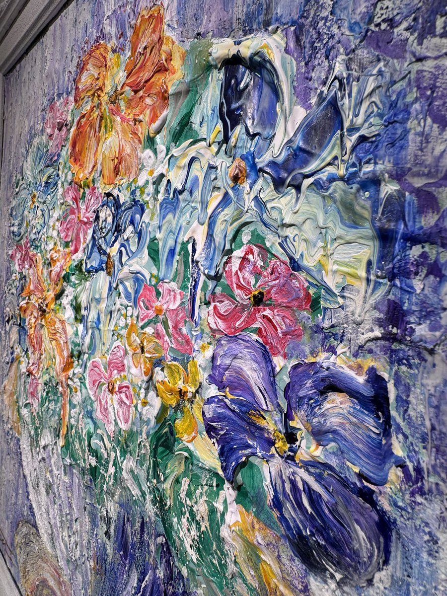 kimushin7's tweet image. GROUP EXHIBITION 『Earth Angels』
テーマ「生命を切り抜く」
作品に込められた想いを直接聞ける機会は貴重でした✨あいにゃん、本日も在廊ありがとうございました！
@aina0703 
#SDSTYO #streetdreamsmag
#SDMfeatures #ART #抽象画
#AinaYamauchi #あいにゃん #サイサイ