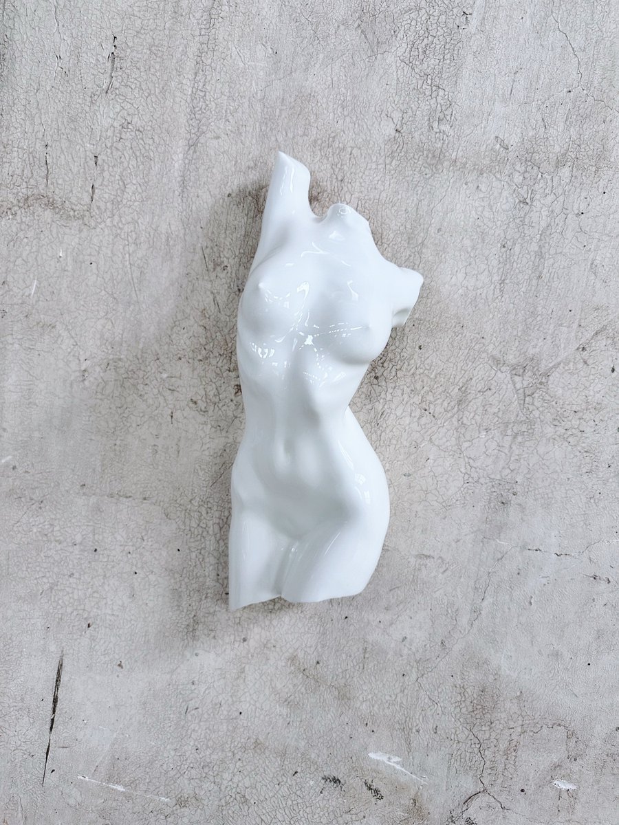 WANIMAL CERAMIC 
【月缺】
清釉高白瓷壁掛
熱銷中
CNY 666 / 只 https://t.co/GOR7WE8aCH