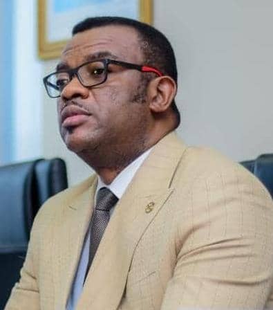 #RDC : 
Avant  : 
▪︎ Blocage de la retraite pendant près de 40 ans, 
▪︎ Problématique des NU et NP,
▪︎ Non-maitrise des effectifs et de la masse salariale, 
▪︎ Blocage des grades,
▪︎ Sans remise à niveau et tant d'autres maux.

Aujourd'hui :

▪︎ 150.000 agents sont