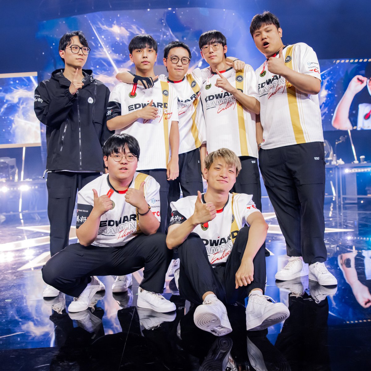 ValorINTEL's tweet image. EDWARD IS INDEED GAMING!!! 

EDWARD GAMING TAKE DOWN SENTINELS 2-1 AND SECURE A TOP 3 PLACEMENT AT CHAMPIONS 

[ #VALORANTChampions // #EDGWIN ]
