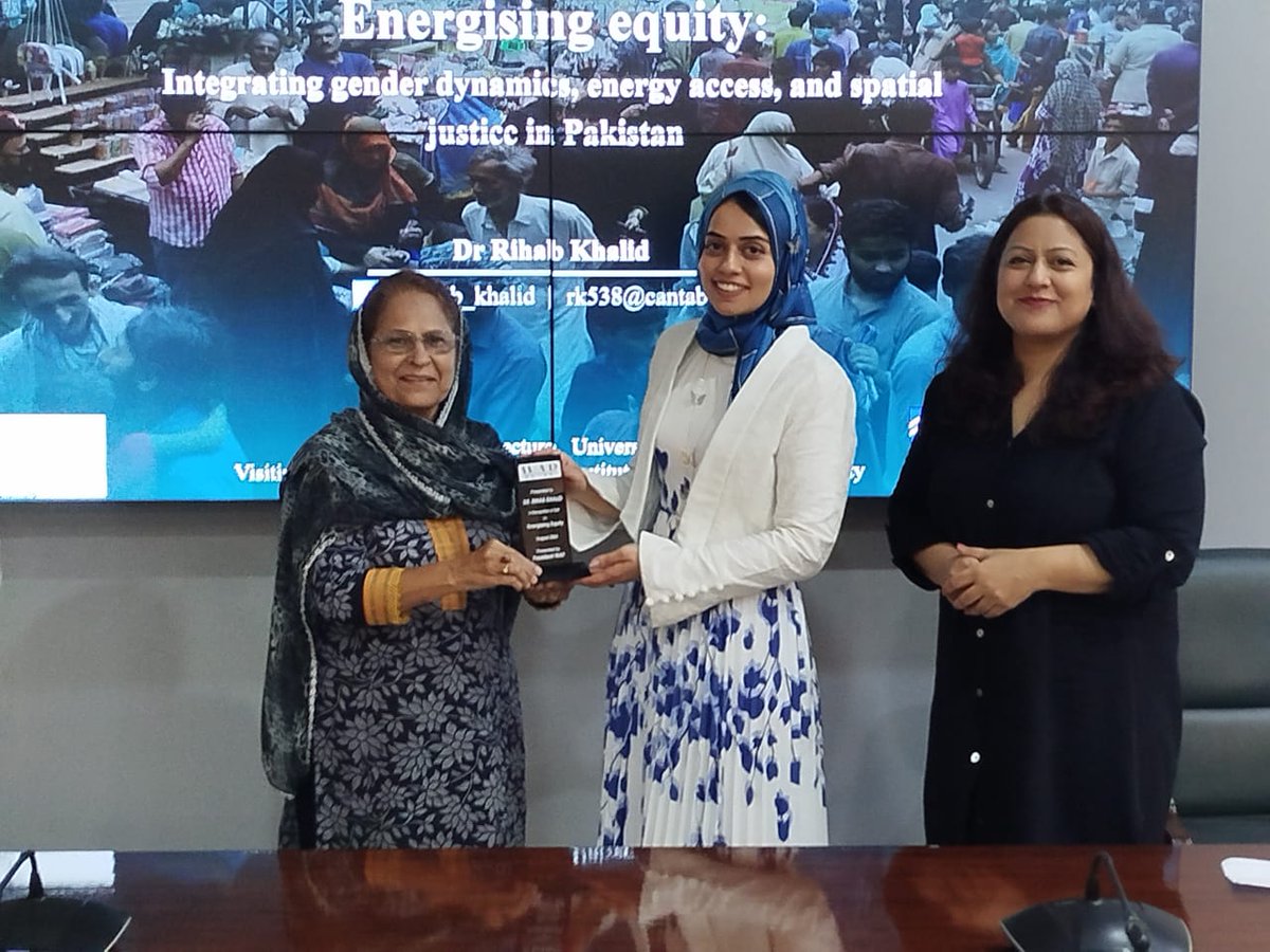 rihab_khalid's tweet image. Wonderful to hav presented my research on the gender-energy-space nexus at my alma mater, @uetlhr this week. It was gr8 revisiting the campus after a decade, and reconnecting with peers &amp;amp; mentors. Luvd the interest in #genderequity &amp;amp; #SpatialJustice and the insightful feedback!