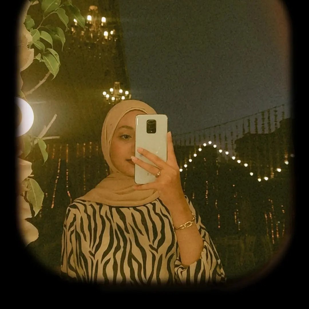 أنا حبيت ڪُل عيوبك ، إلا غيابَك! وربِّنا ما يوَرِّي حد غياب❤‍🩹.'