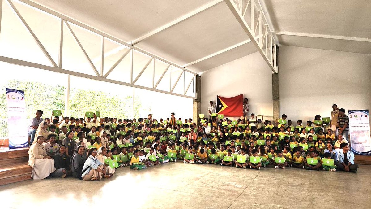 Nazaret Global Ed (@nazaretglobal) on Twitter photo Nazaret Global Education junto con la Fundación Zamora Tarán entregan a Naroman Esperansa, Colegio y Escuela Universitaria de las Esclavas de la Eucaristía y Misioneras de Nazaret, 500 ordenadores para sus estudiantes. Un sueño en un país tan pobre @MHSFN <a href="/montsedelpozo/">Montserrat Del Pozo</a> Nazaret Global Education junto con la Fundación Zamora Tarán entregan a Naroman Esperansa, Colegio y Escuela Universitaria de las Esclavas de la Eucaristía y Misioneras de Nazaret, 500 ordenadores para sus estudiantes. Un sueño en un país tan pobre @MHSFN <a href="/montsedelpozo/">Montserrat Del Pozo</a>
