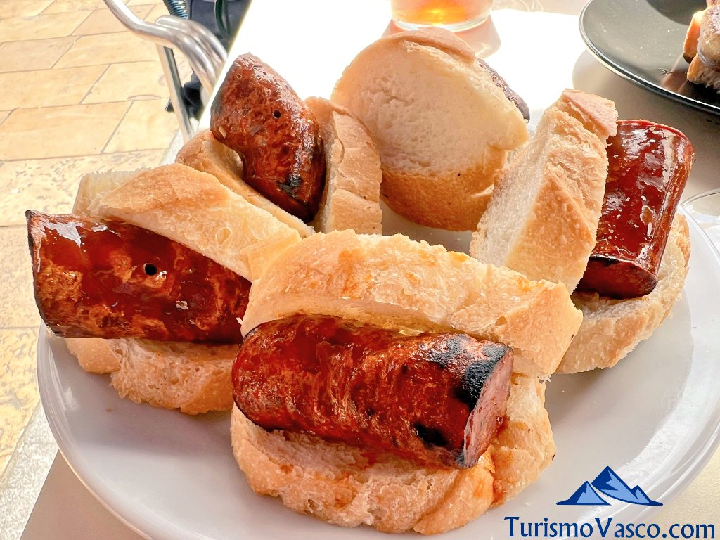 t_hunder_xazues's tweet photo. Egun on!! Toca coger fuerzas. #Bacaicoa https://t.co/86CiyaCXiH