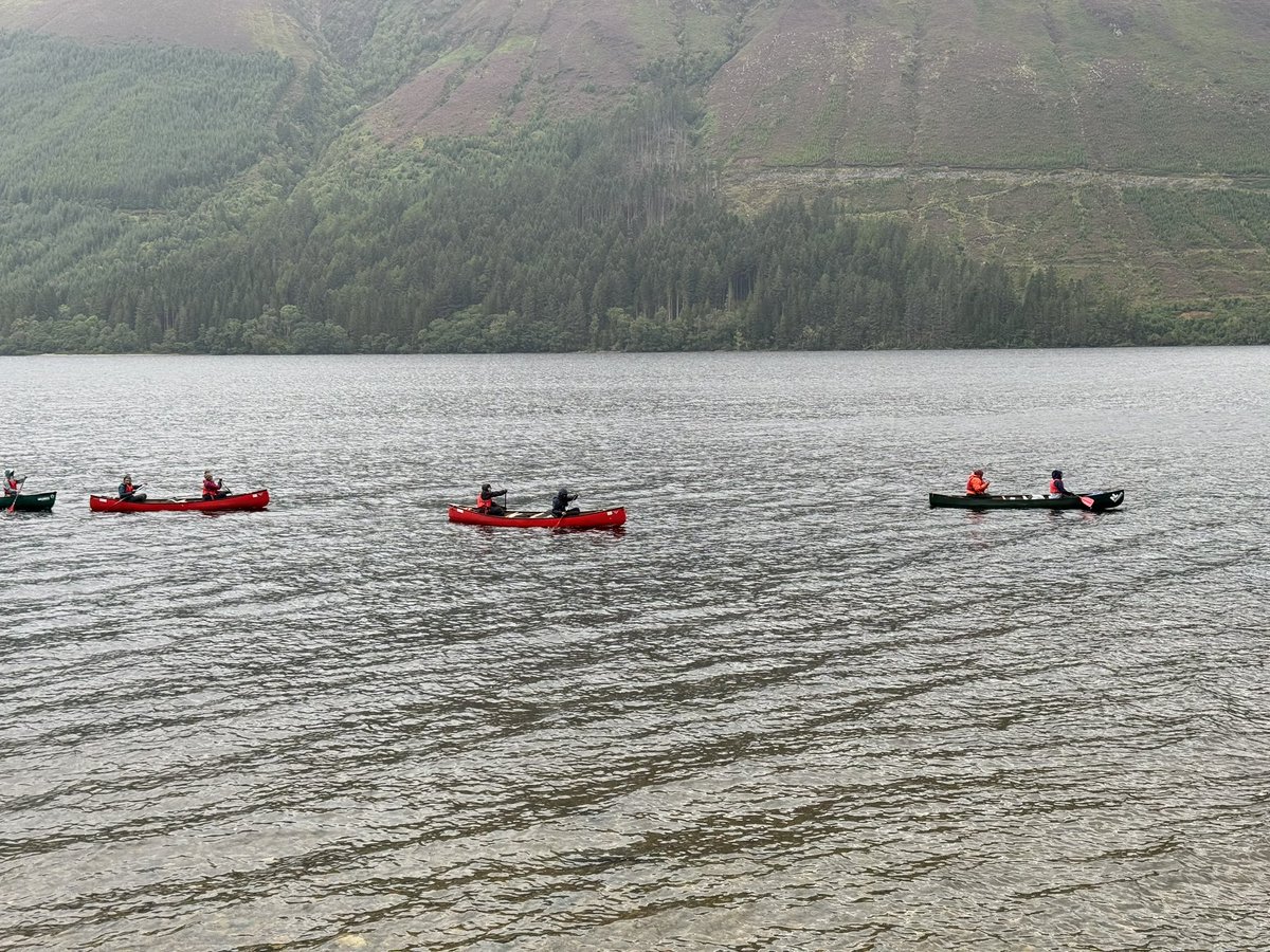 Expedition nearing the end of Loch Lochy. Girls in great form