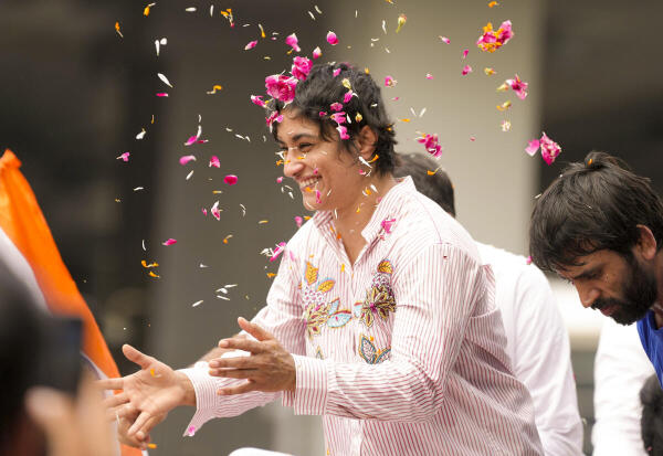 baxiabhishek's tweet photo. What a brilliant shot by PTI!

Also, glad that the reception by fans has cheered her after a gloomy week or so. https://t.co/PTquz4GO32