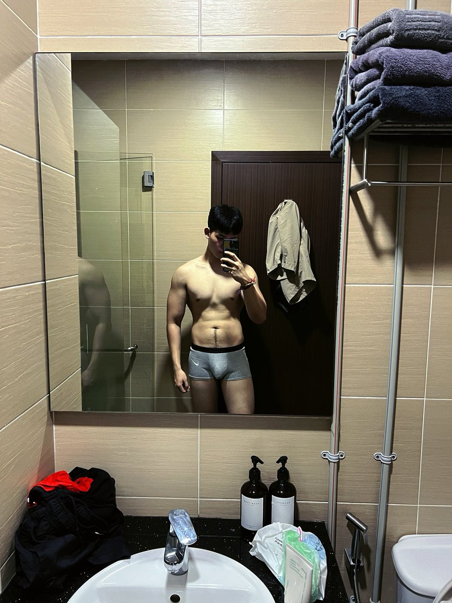有人想吃包子吗？🤫🍆

Link：onlyfans.com/aluk77/c6