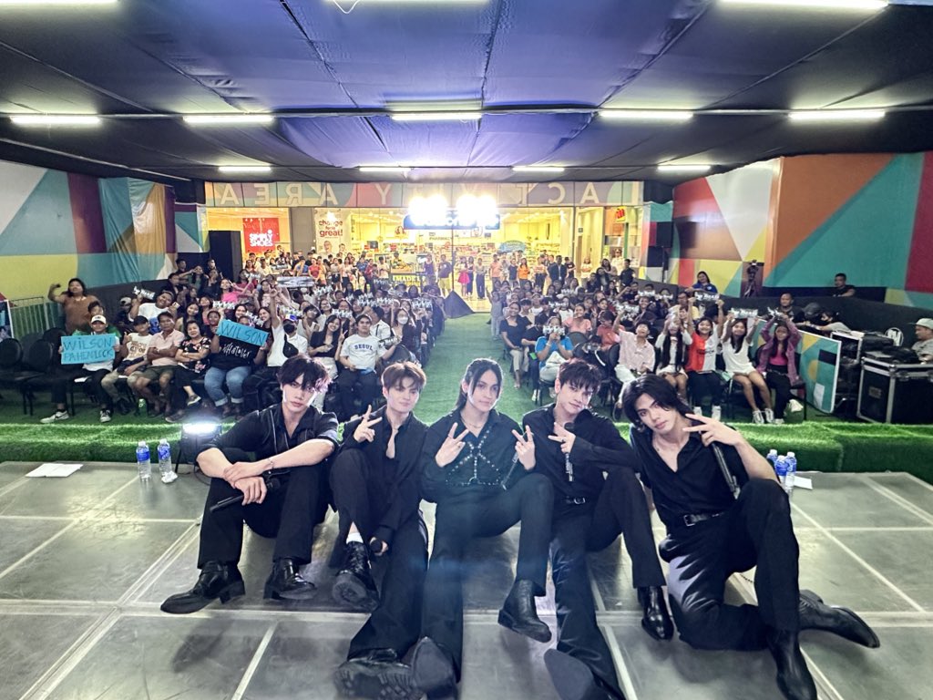 official_newID's tweet photo. #NewIDinLEMERY 

2024. 08. 16
THE DEBUT SHOWCASE MALL TOUR 
📍SM CENTER LEMERY

#New_ID #뉴이드 https://t.co/eolftQfl1C