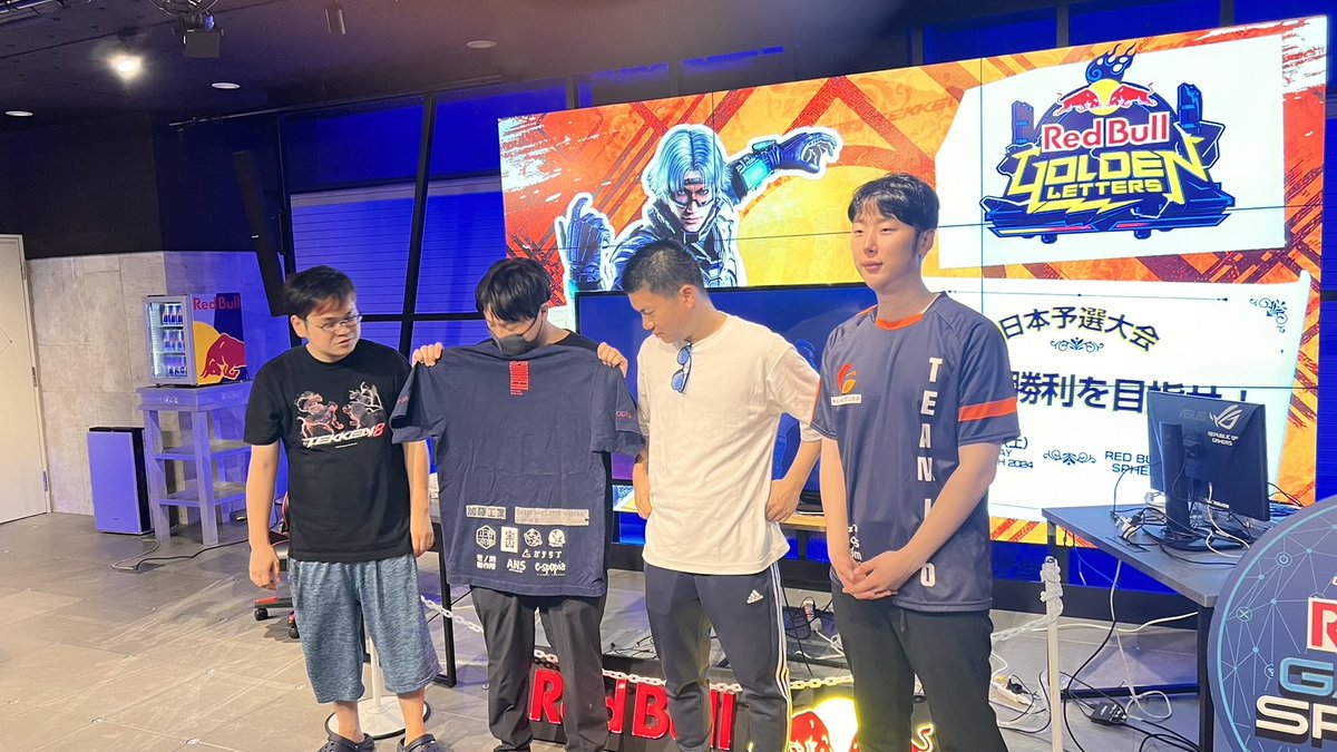 shounen6594's tweet photo. 本日8月17日
Red Bull Golden Letters Japanで優勝できました！
飛鳥ずっと練習していたので大会でしっかり起用できて本当に良かったです！
疲れ過ぎてわけわからないことを言ったかもしれませんが、気にしないでください🙇
大会お疲れ様でした！ロンドン楽しみです(^^) https://t.co/nhM3K5llJS