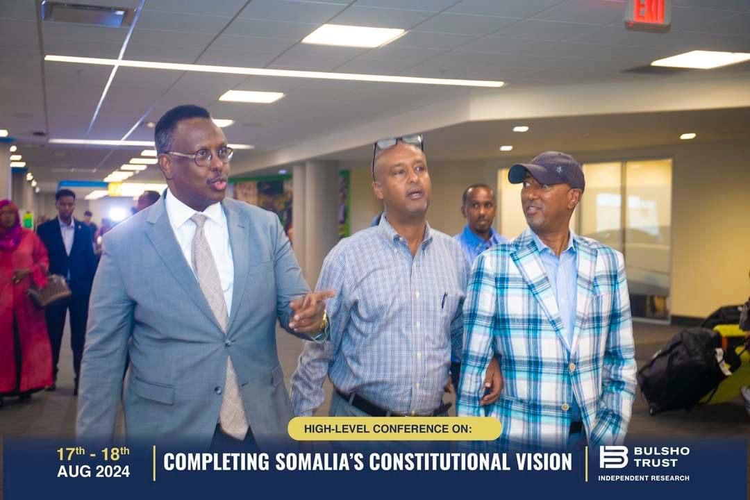 Minister @hassansheikhali has arrived in Ohio, USA, for a high-level meeting hosted by Bulsho Trust. Over the next two days,  the minister will provide key updates on the constitutional revision process, governance, stability, and development.  #Somalia