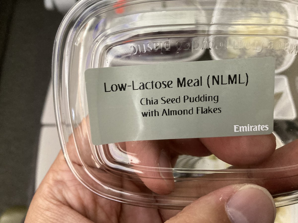torachaboo414's tweet photo. 今回、エミレーツの機内食で
NLML(低乳糖のお食事)とってみた。
うん、味が薄い。
メインはスズキ。塩ふりかけて機内食食べるの初めて。
#機内食クラブ
#NLML
#Emirates https://t.co/OtZH8mDKjk
