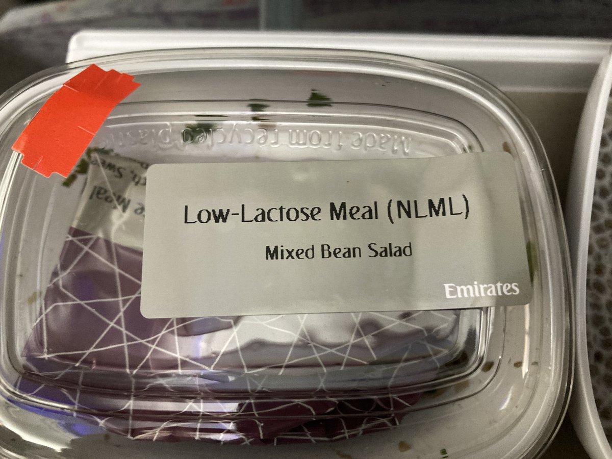 torachaboo414's tweet photo. 今回、エミレーツの機内食で
NLML(低乳糖のお食事)とってみた。
うん、味が薄い。
メインはスズキ。塩ふりかけて機内食食べるの初めて。
#機内食クラブ
#NLML
#Emirates https://t.co/OtZH8mDKjk