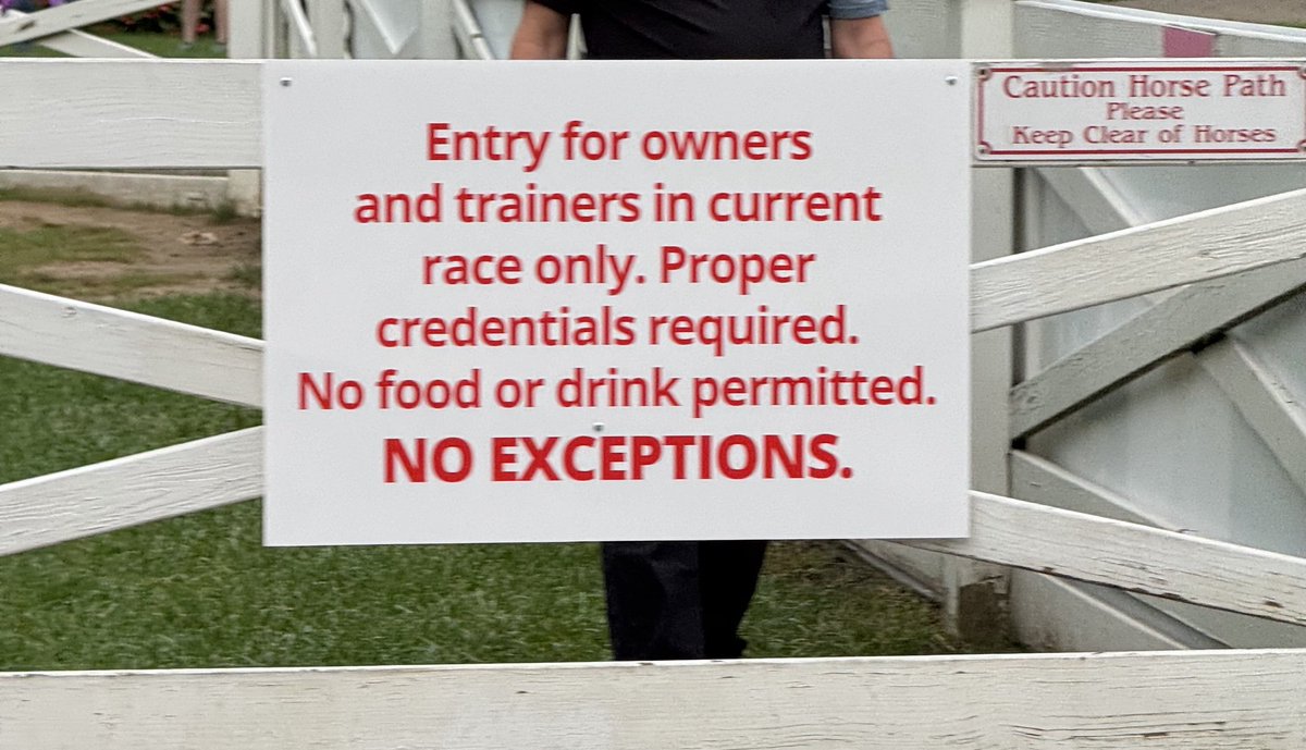 SaratogaGoose's tweet photo. New sign outside the paddock. https://t.co/dOYZtEW4Aj