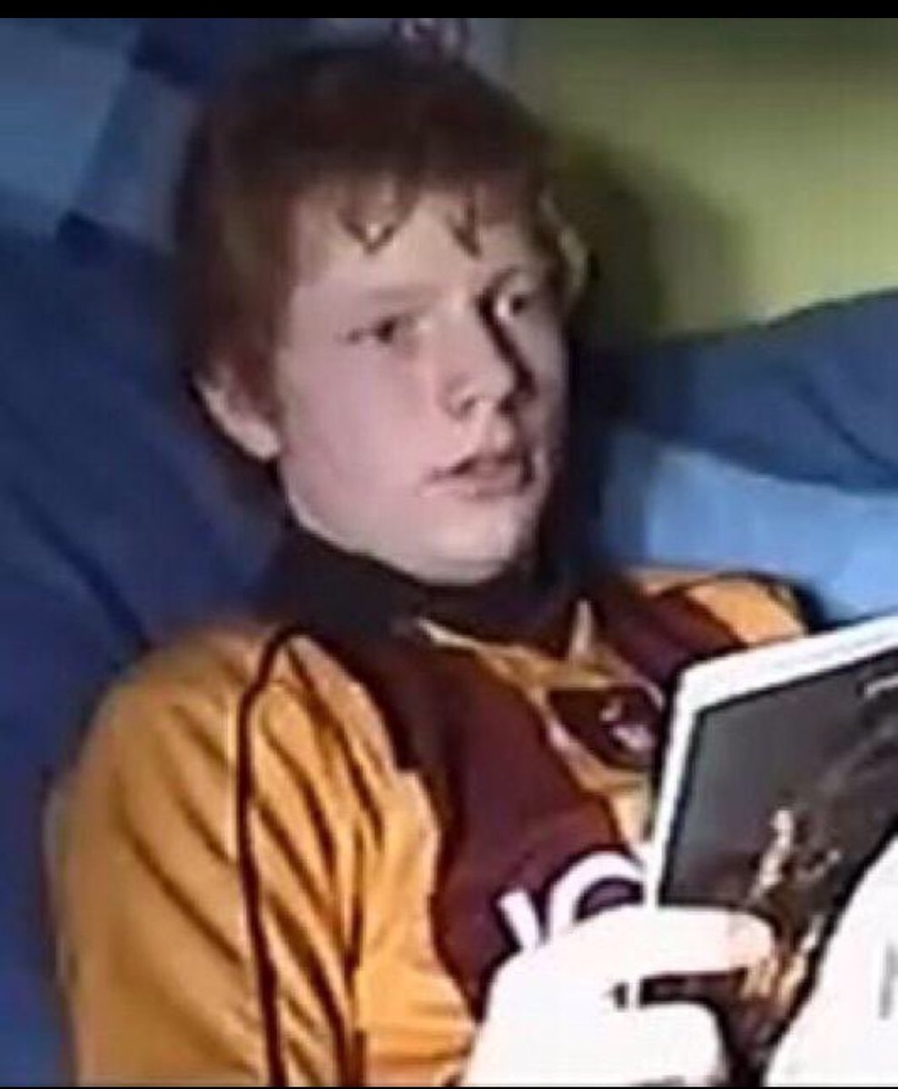 Damian_1971's tweet photo. @tntsports @footballontnt He’s not forgotten his roots… Are you sure @petercrouch https://t.co/hc0vxwlEaR