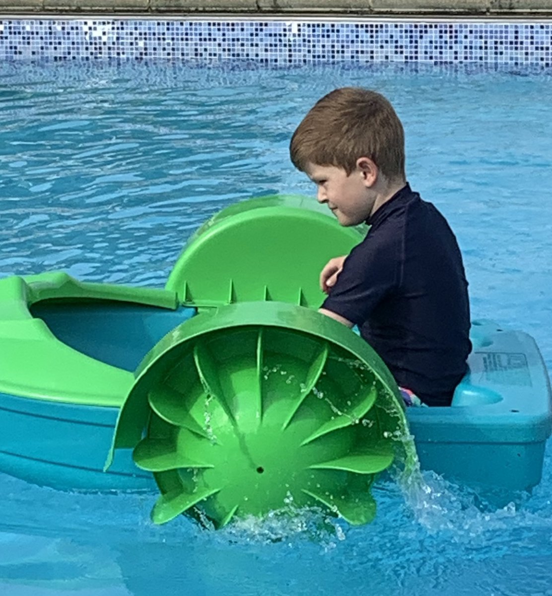 And todays activities kicked off at Twitchen House with pedaloes before we headed to the indoor pool for more water fun and very fast slides! 🛝 💦#TwitchenHouse #SaturdaySwim #FamilyFun