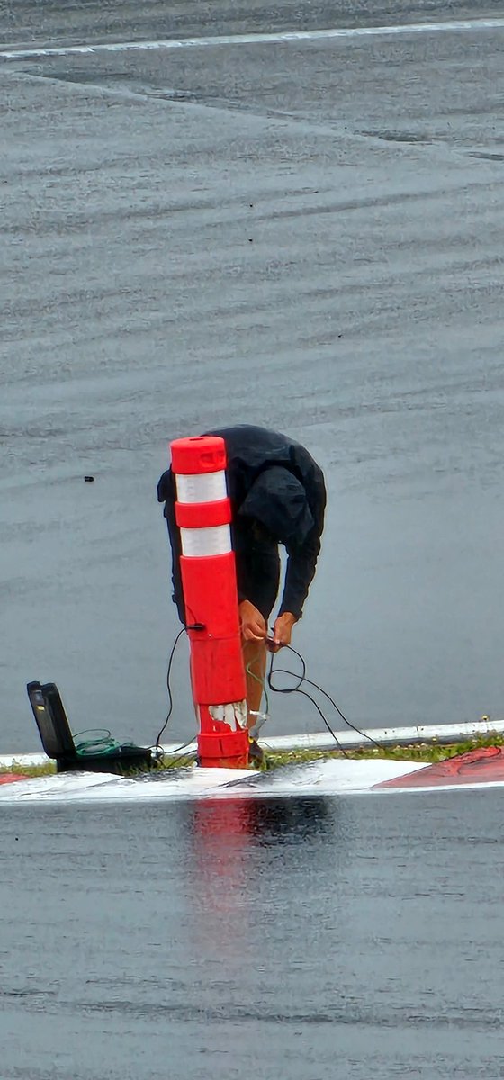 Does anyone know what's inside these bollards? <a href="/DTM/">DTM</a> #DTM #Nurburgring