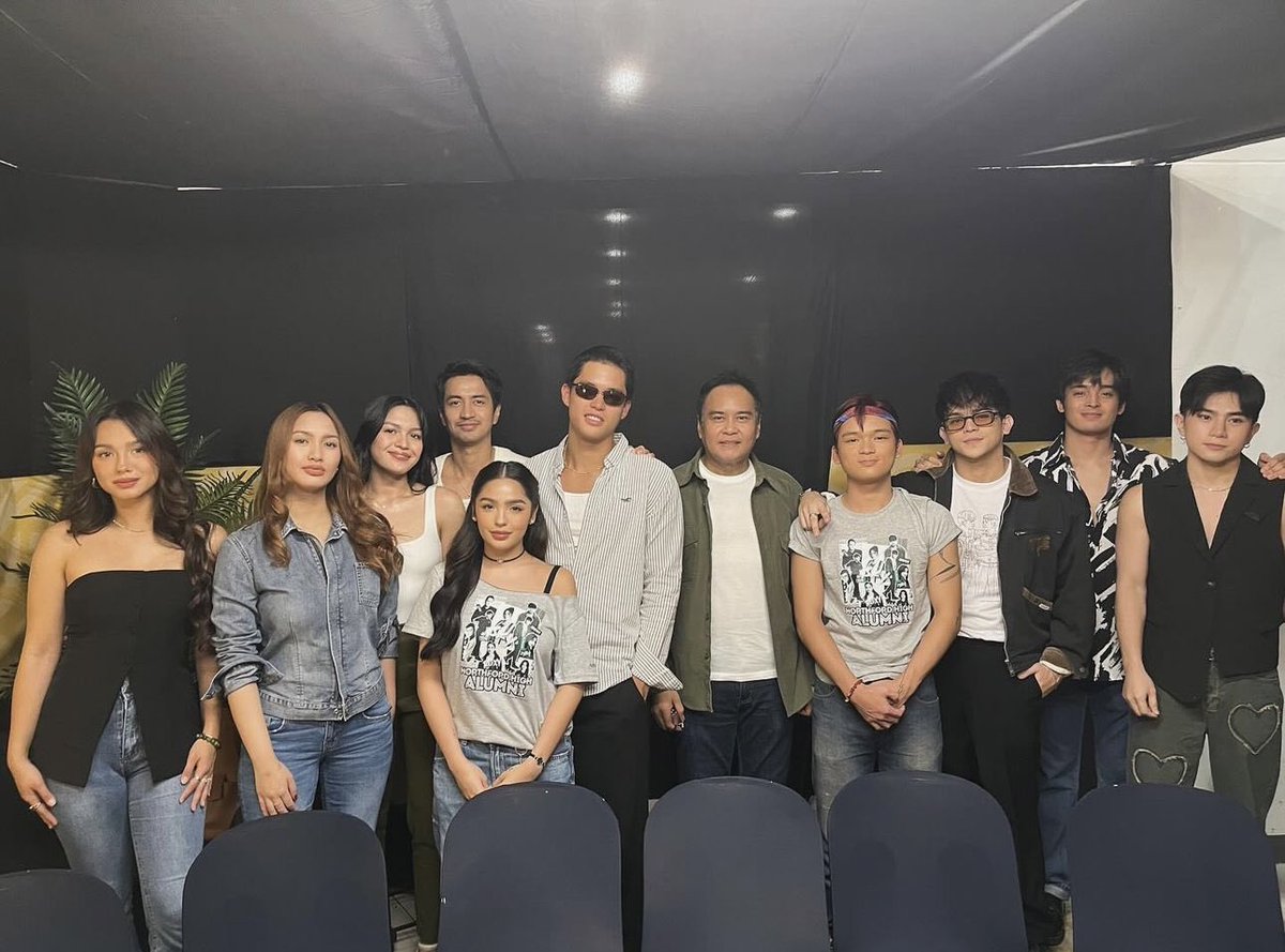 BrillantsOFC's tweet photo. The crossover we didn't expect to happen.

High Street x Pamilya Sagrado in one frame and that's all we needed.

Hello there, Sky and Moises 🫡

@iamandrea_b
MADAYAW DABAW ANDREA

#KyleAndAndreaSaDavao https://t.co/rL5H3Anthd