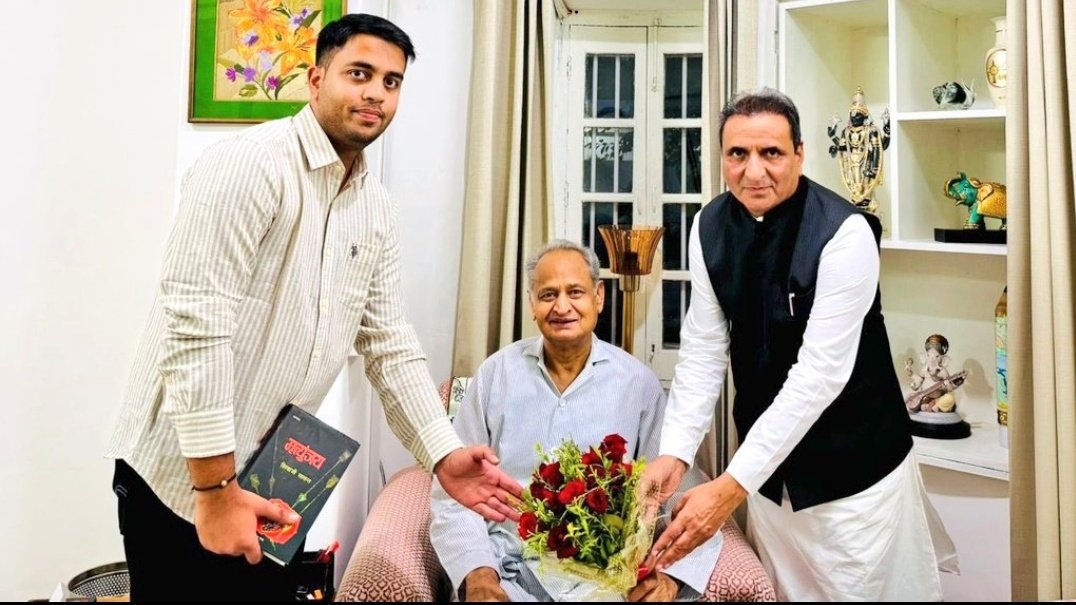 AnkitPanwar30's tweet photo. जल्दी गहलोत साहब की हरियाणा में चुनाव मे एन्ट्री होने वाली है बढ़ा पद मिलेगा https://t.co/8NZ1VIuRky