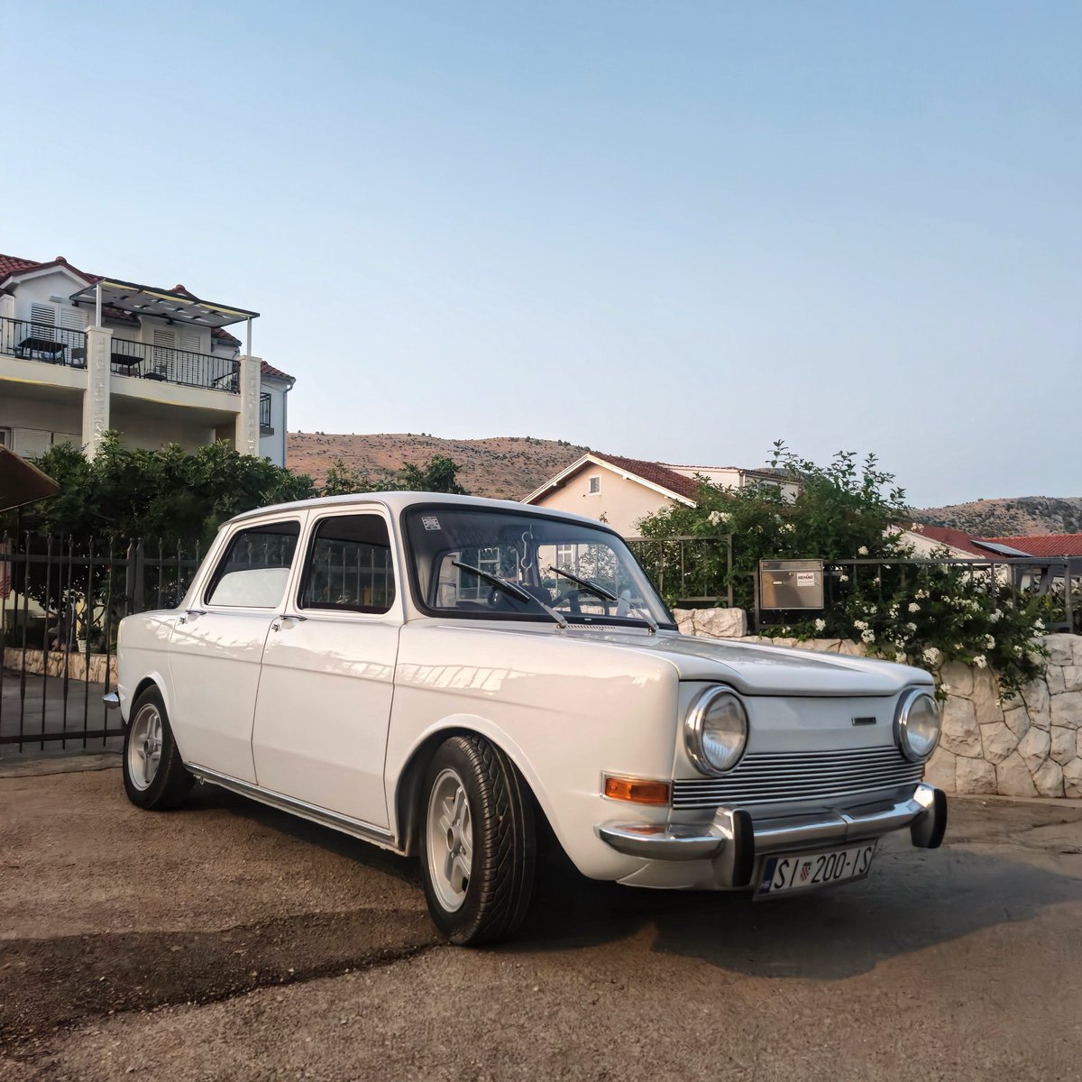 DeadCarWalking's tweet image. “Way ahead - way out of the ordinary…”

Simca 1000 spotted in Grebastica/Croatia.
#Simca #Simca1000 #SimcaMille #SimcaSaturday 
@GeorgeCochrane1 here we go!