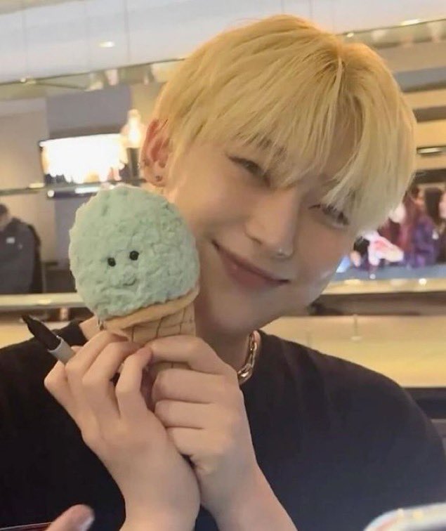 signalsatzu's tweet photo. 🍨 https://t.co/6wTSnR66gc