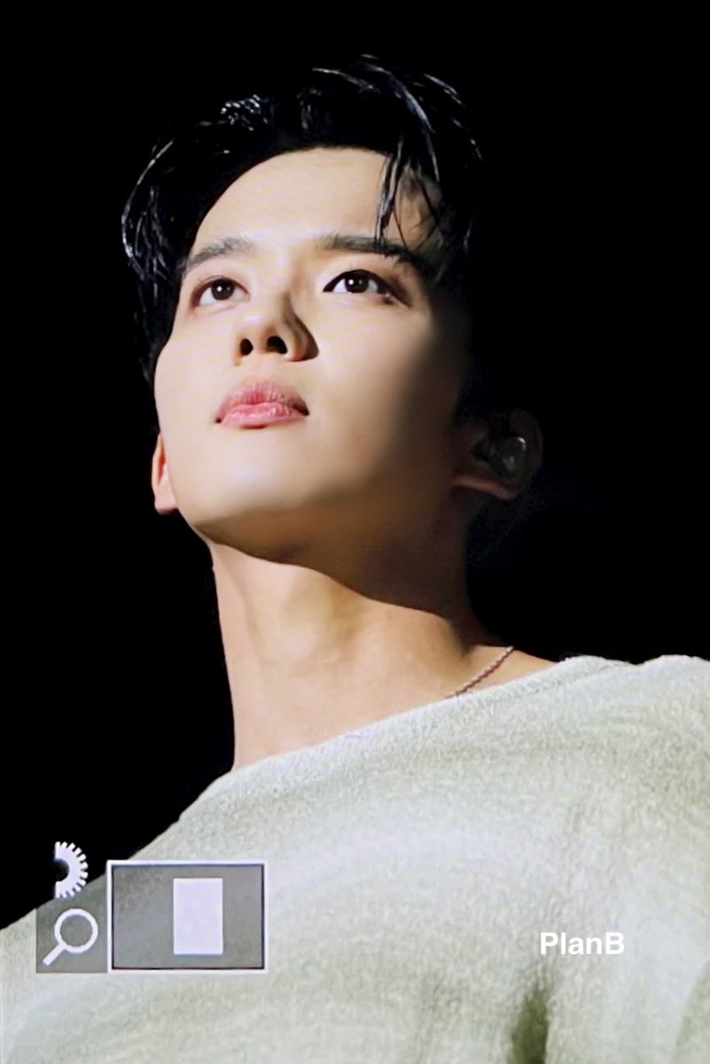 240817 #BAP #방정유문 #유영재
저기... 노래를 넘 잘하는데 계속 가수해주시죠... 얼굴도 너무 잘생겼눈데 진짜 개이뿐데...