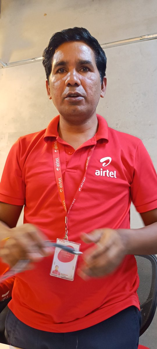shashi1331's tweet photo. @airtelindia Tripti Mam, I visited at nearest store at RDC they updated me that they don't have this number. Please look into it. Contact person Arun Kumar RDC store  Nagar ext. Ghaziabad. https://t.co/A5bk403L1d