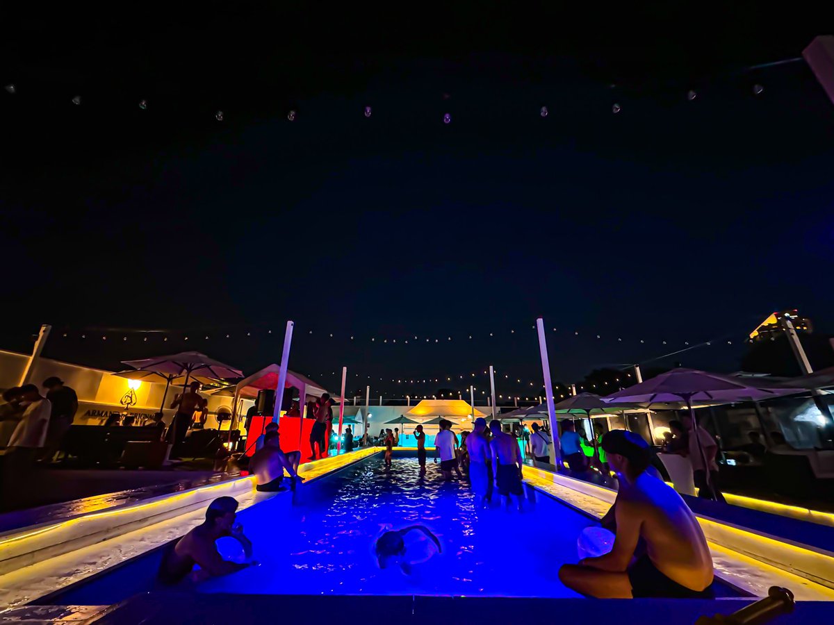 naotagu1979's tweet photo. 9/1(日)はGLAMSA PARK @お台場
にてDay&Night Pool Party開催👙
プールサイドにてBBQもできちゃいます🍖
詳細は順次発表していきます🫣
最後の夏を存分にENJOYしましょう🤩
#GLAMSAPARK
#PoolParty
#BBQ
#お台場 https://t.co/W0bizy76lJ