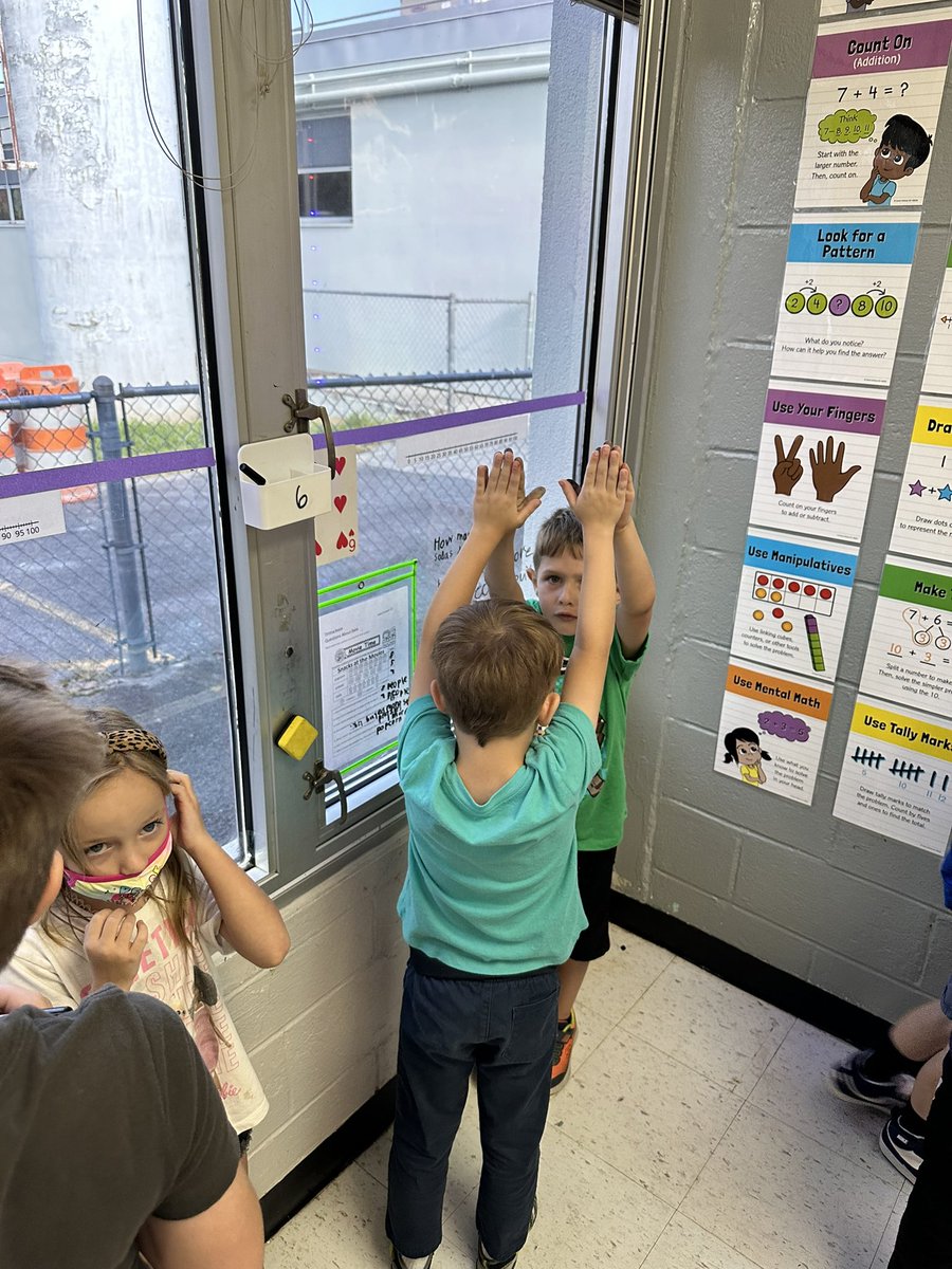 The self confidence and desire to accomplish the task are a recipe for success in our classroom. Our scholars at Willow Brook Elementary love the thinking boards. 
<a href="/WBESbears/">Willow Brook Elementary School</a> #ChasingIt