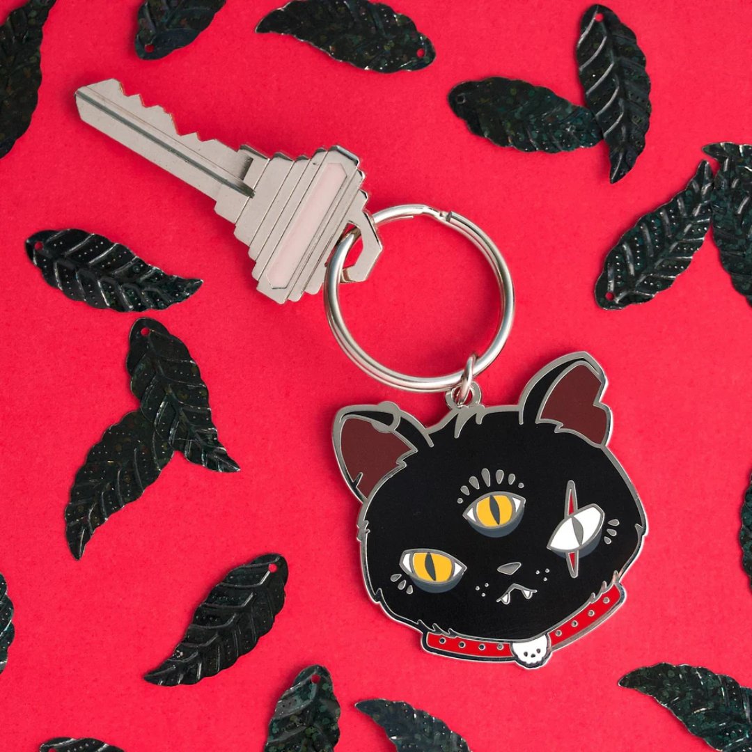 luxcups's tweet photo. Today is #NationalBlackCatDay so we wanted to share our favorite black cat with you, Gritty Kitty!   

This cat may look rough but we promise she will always take care of you no matter what.  

#grittykitty #shoptilyousqueak #luxcupscreative https://t.co/DolDcRw7G2