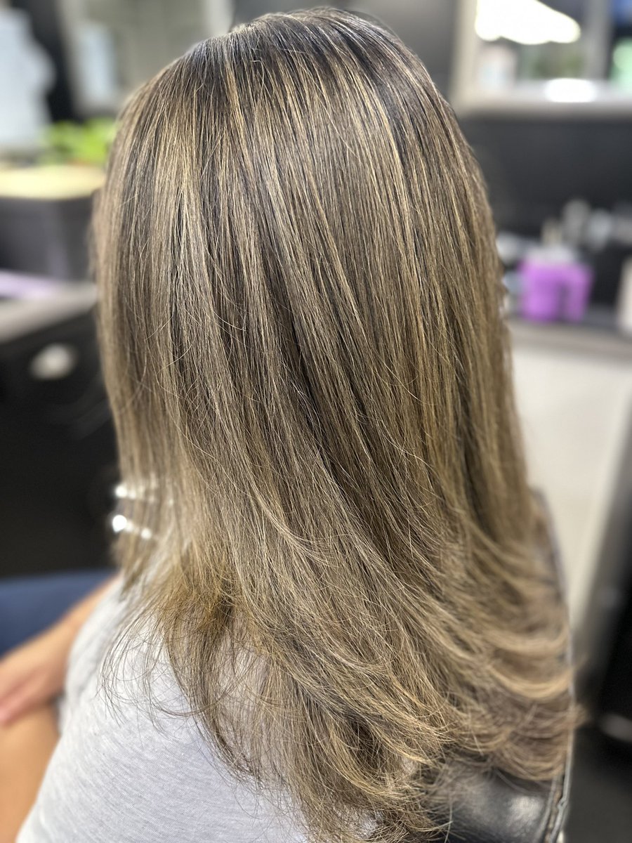totalimageuri's tweet photo. Beautiful foil for Sasha! She definitely needed it before the semester starts! @sasha_tobin1 @universityofri https://t.co/VcaaindX4n