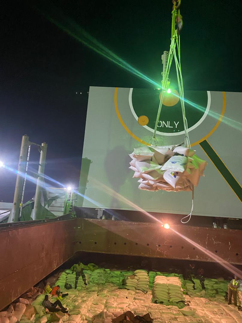 artimet_'s tweet photo. Africa is not only about safari. We are conducting surveillance/inspection/survey in Africa.
Our operations on the African continent continue uninterruptedly.
#Africa #Safari #Inspection #Tally #UnSealing #Discharging #UnderSupervision #Moritania #Sampling #Analysis #Quality https://t.co/xslhj5eGYA