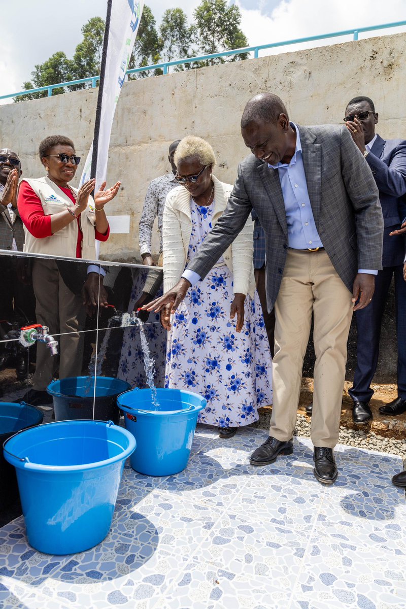 WilliamsRuto's tweet image. The Nandi Hills Water Project, currently supplying 250,000 litres of water a day to 1,000 households, will be expanded so as to benefit at least 10,000 in three years’. 

In Kipsebwa, Nandi Hills Constituency, commissioned the Nandi Hills Water Project.