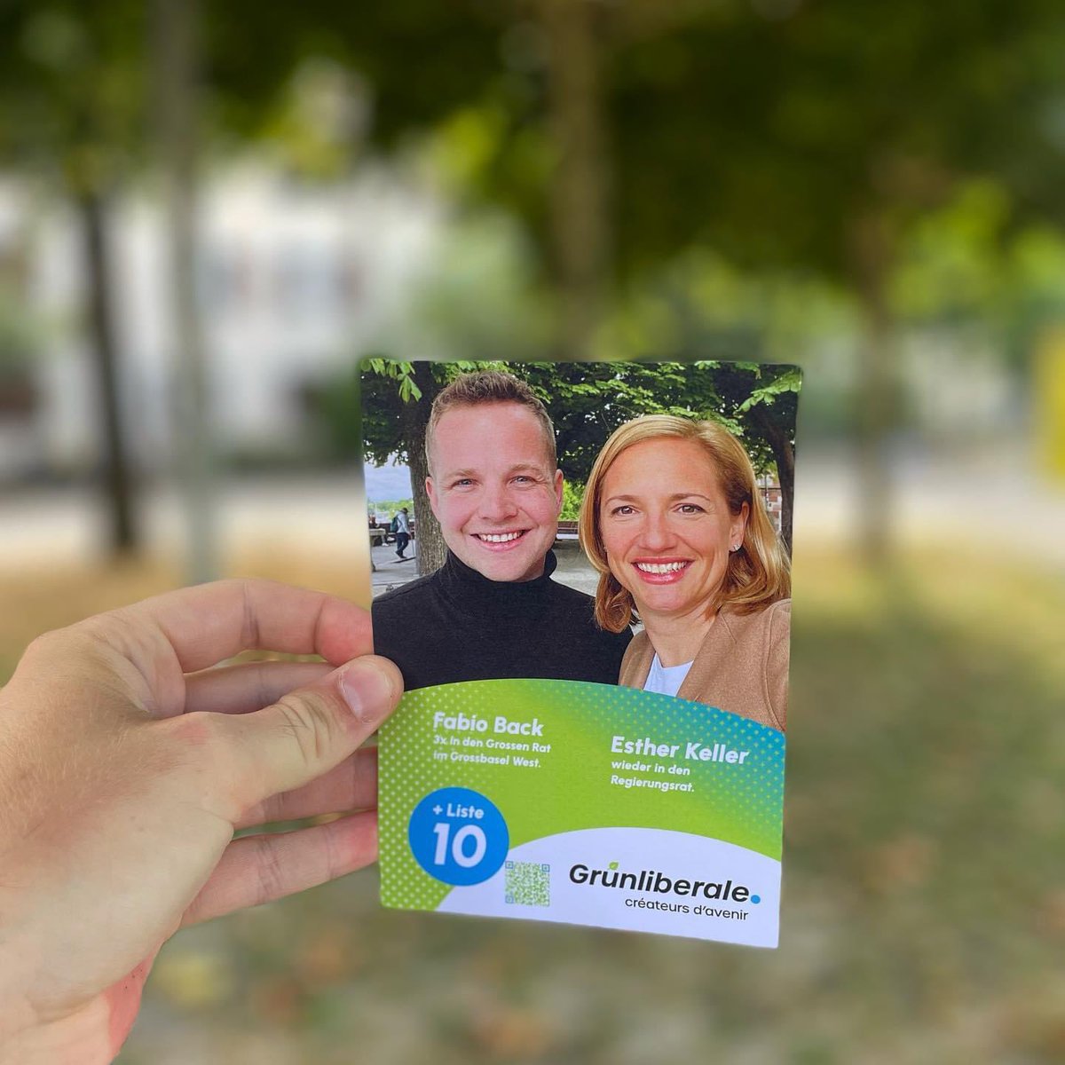 Hallo Basel, uns kannst Du im Oktober wählen ☀️

<a href="/EstherKellerBS/">Esther Keller</a> kandidiert wieder für den Regierungsrat. Und ich würde mich gerne im Parlament engagieren. 

Im Oktober passt dann auch der Rollkragenpulli wieder…

#teamesther #mutzumehr #glpwahlenbs24