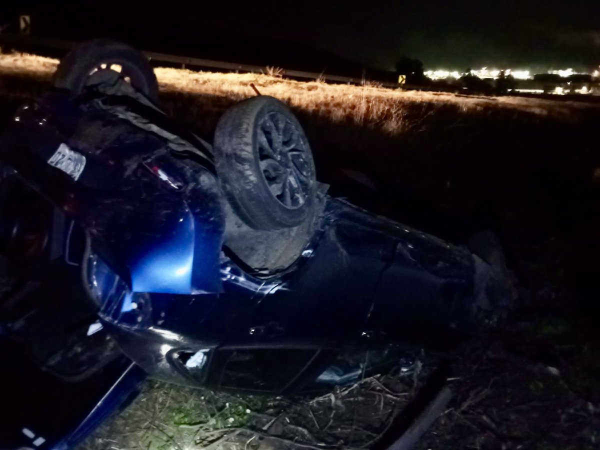 🔴 #MOPInforma | ACCIDENTE en ruta del Itata, km 24,2 sector Ñipas #Ránquil por volcadura de vehículo menor en dirección hacia #Chillán quedando a un costado de la ruta. Personal de asistencia vial con paramédico y grúa liviana en el sector. Sin lesionados
#Ñuble