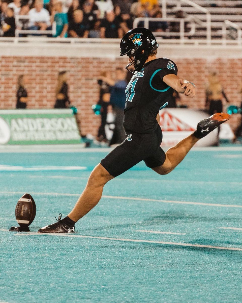 Bill_GrayNC's tweet photo. 12…the # of days until @CoastalFootball , and also the total number of kickoff returns allowed by @_Liam_Gray_HF21 in 13 games in the 2023 season setting the CCU single season and career touchback records #FIELDPOSITION #SPECIALTEAMSMATTER #CHANTSUP #TEALNATION #FAM1LY https://t.co/XxeFluRtKb