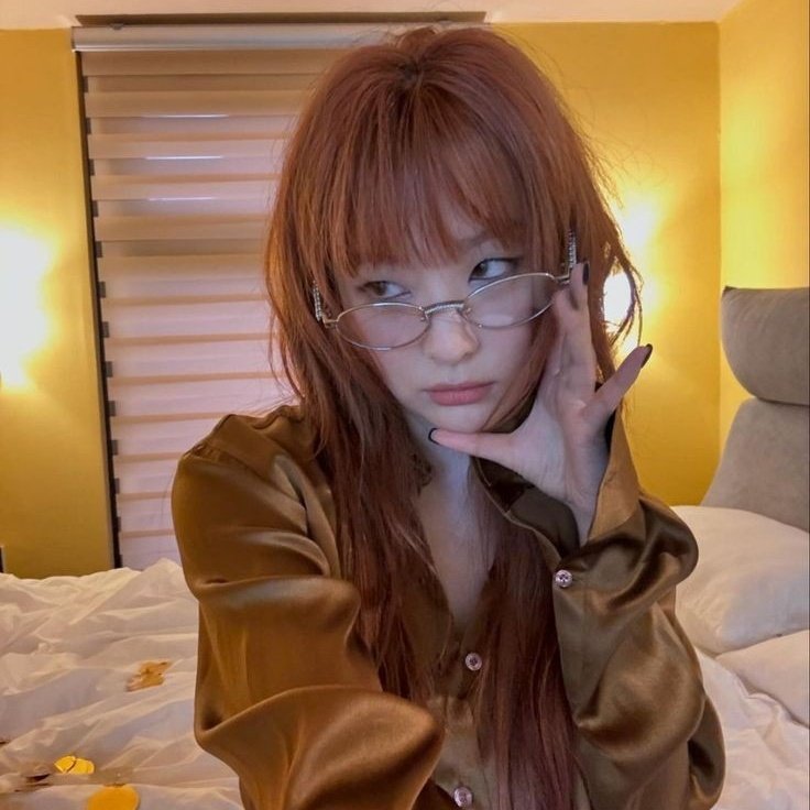 lestatmineiro's tweet image. reply and ill give u four kpop groups to say ur biases!!! &amp;lt;3   

i got: 
red velvet — seulgi
lesserafim — yunjin
aespa — ningning
gidle — yuqi