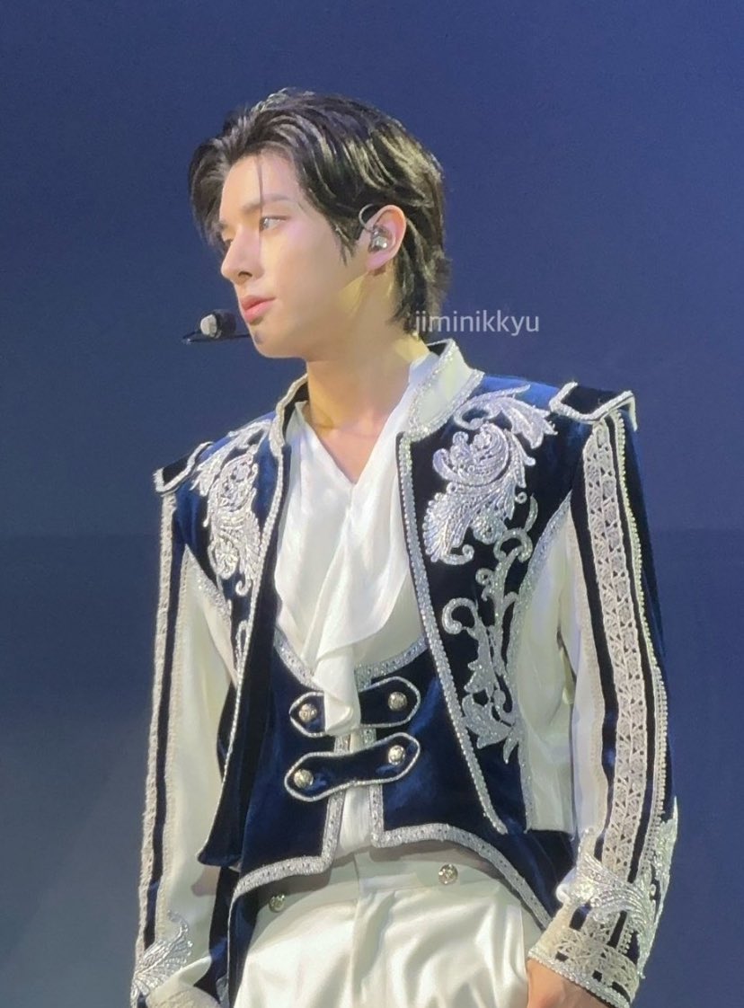 just saw a prince #JAKE #제이크