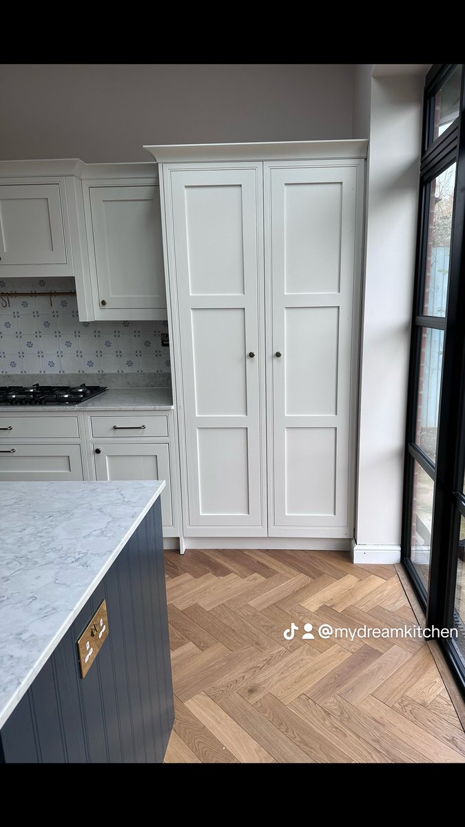 MyDreamKitchen_'s tweet image. Shaking it up!

Shaker in-frame kitchen
Made to measure sizes
Bespoke colours
Tailored to your individual desires.

#mydreamkitchen  #bespokekitchens  #designinspiration   
#kitchensofinsta    #goodhomes #beautifulkitchens #kitcheninspiration
#Loughton #Pinner #InFramekitchens