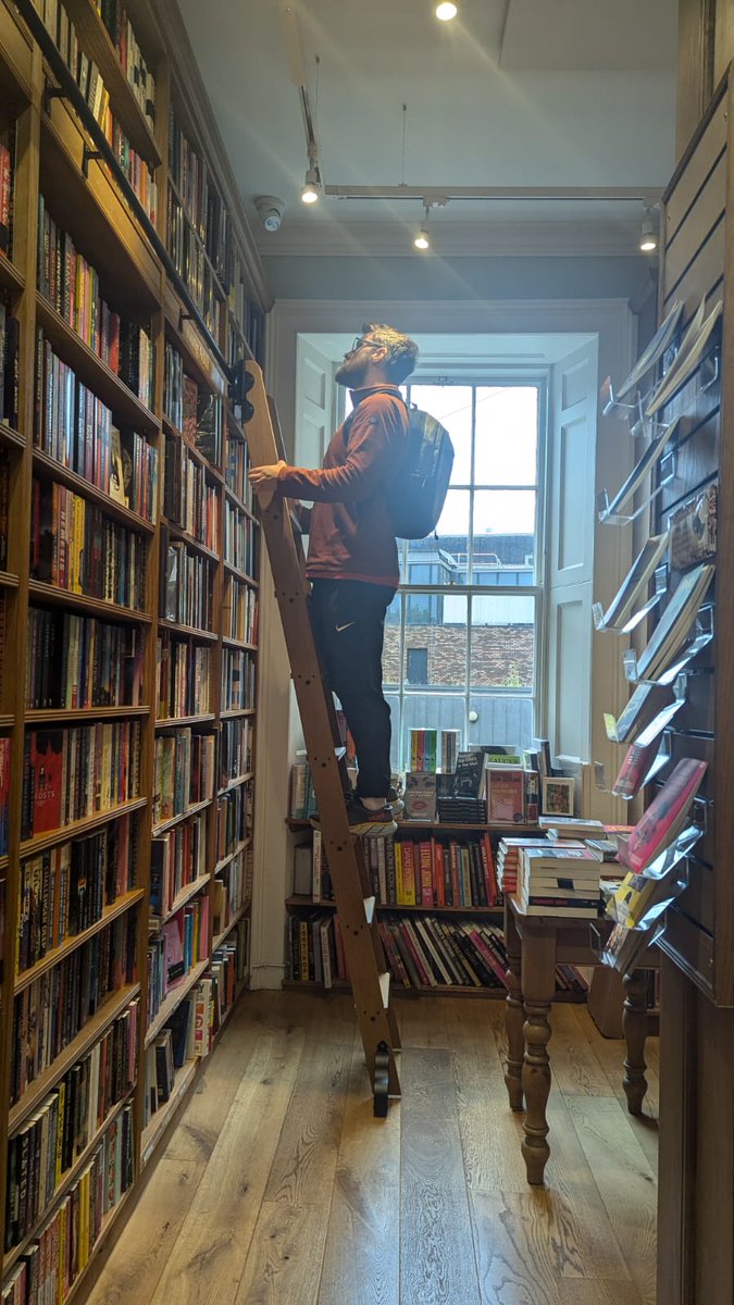 ReavLIVE's tweet photo. I need more book recommendations, I can almost read 📖 https://t.co/ympcS8ADzC