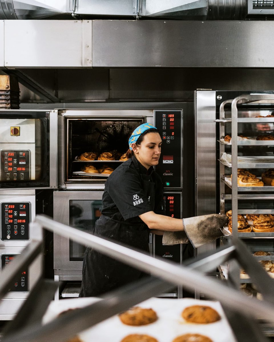 thedanishbakery's tweet photo. BAKERY APPRENTICE - we are now looking for the next apprentice to join our team of bakers 🎉

This is a one-year apprenticeship (monitored by @cambriantraining) during which we will train the post holder in the techniques and skills required to succeed in the baking industry 🍞 https://t.co/0TSFlOhLIm