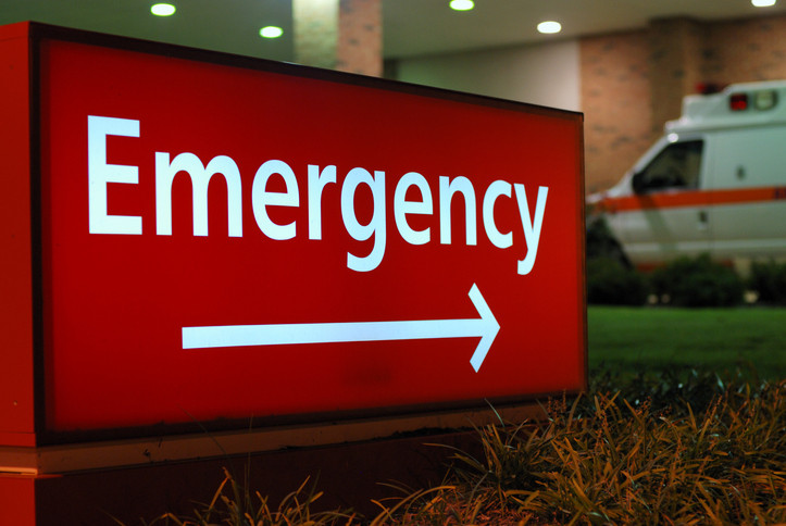 🚨 Did you know that a single trip to the ER could cost you more than a year’s salary in the United States? 

Here are the top 3 emergencies that can land you in the hospital—and how they can wreck your finances if you’re uninsured. 

🧵1/10 #Thread
