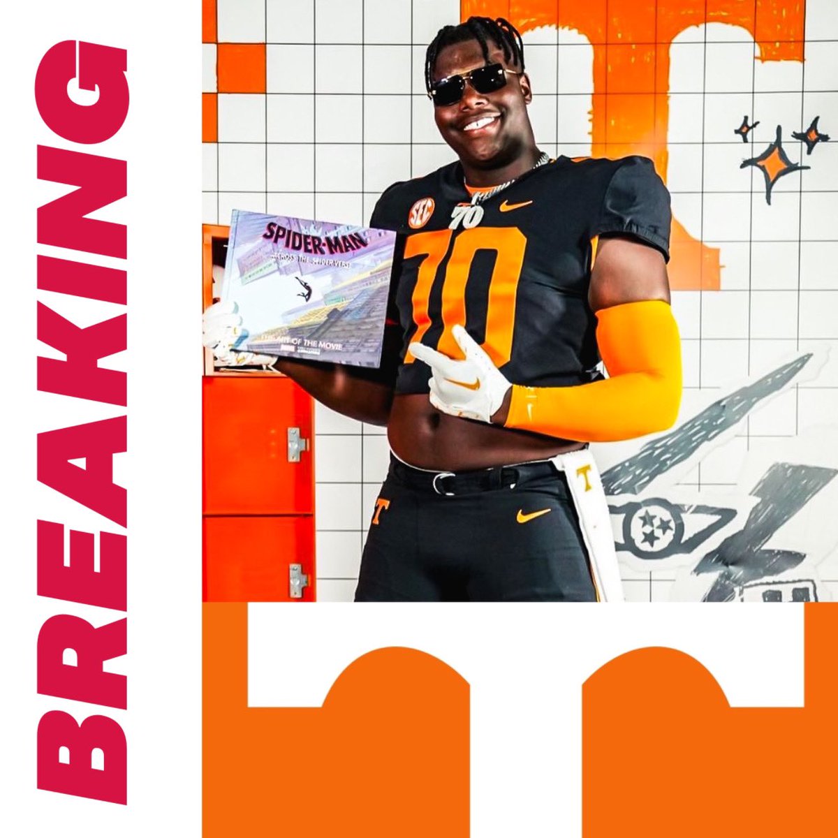 Rockytop's tweet image. BREAKING: 5🌟+ OT David Sanders Jr. has committed to Tennessee.

Sanders is the #2 ranked recruit in the class.