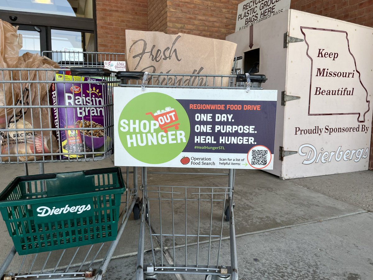 Principal_RES's tweet photo. It's an honor to support Gateway Food Pantry and Operation Food Search in collecting essential items for those in need. Together, we can make a difference in our community! @ThePatMcKelvey, #HealHungerSTL https://t.co/PuKmyNcplN