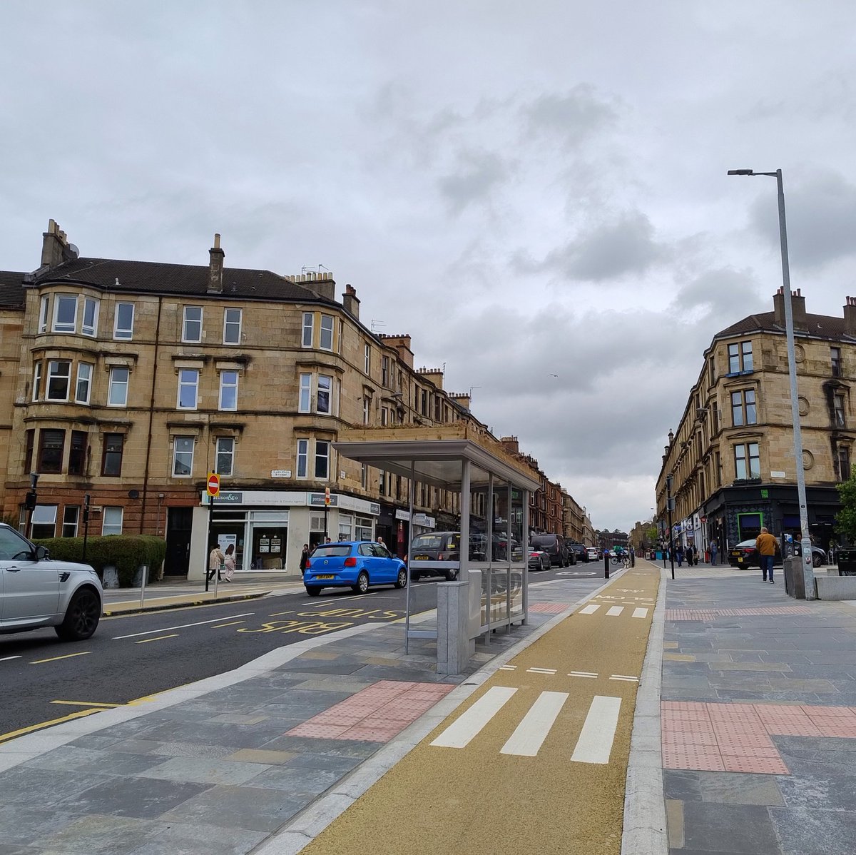 Crisscrossing Glasgow for a few things today and had to see it for myself. First phase of Byres Road redevelopment is looking sooo good. 👌