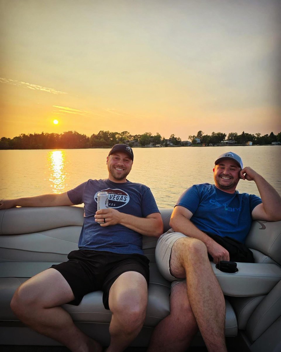 razl1994's tweet photo. Summer Vibing 🌅 https://t.co/DLpE5kJAaU