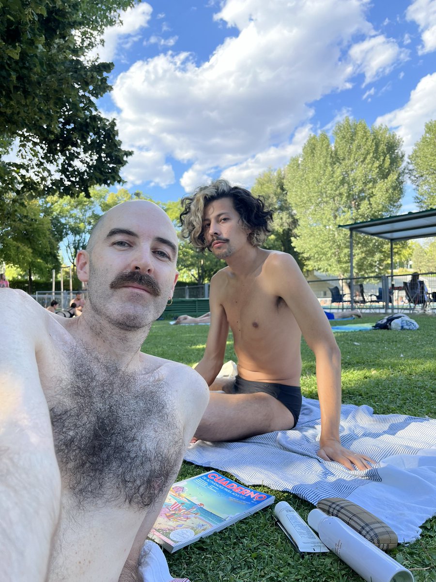 mphillipsb's tweet photo. Sábado de piscina 💦 @Andres_Marti_ https://t.co/OKvFbXcgQR