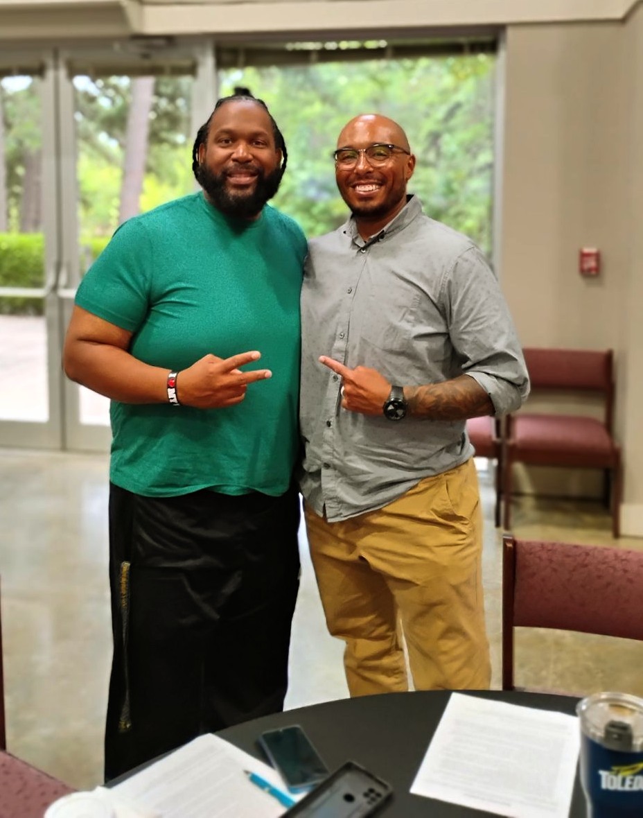CoachBelcher25's tweet photo. What an AMAZING morning! I was invited by my boy, G, to attend the Men's Prayer Breakfast @ Grace United Church. The keynote address by @CoachCorliss was heartfelt, sincere, & powerful. Seeing so many MEN of God was inspiring!
#BeTheFoundation https://t.co/XlOcUBDmga